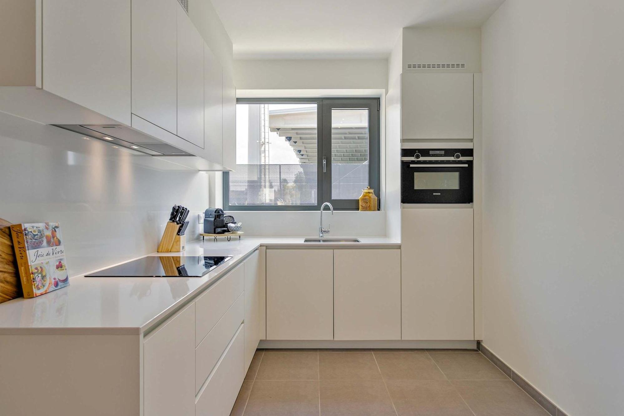 Huswell - Spacious Family Retreat With Terrace